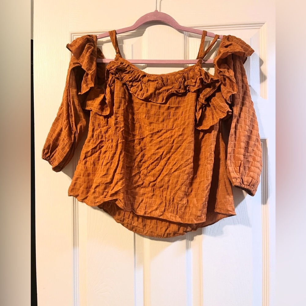 Ladies Top - Picture 2 of 5